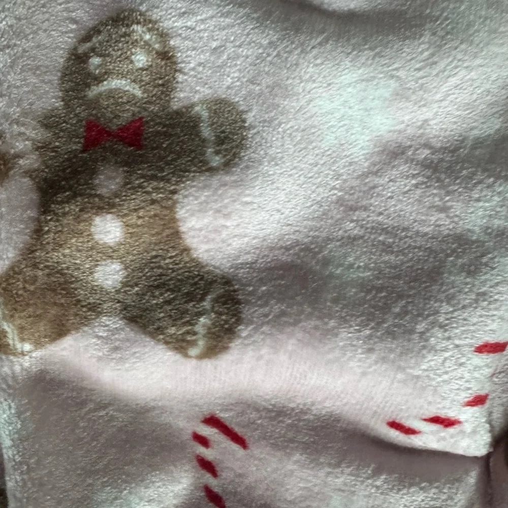 ENVOGUE CHRISTMAS HOLIDAY PUSH THROW BLANKET “GINGER SNAP” W/GINGERBREAD MEN NEW